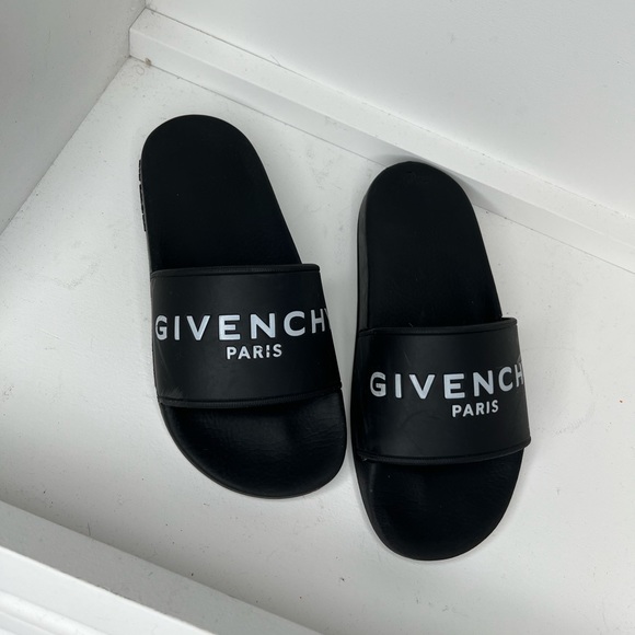 Givenchy logo slides Kids size 12